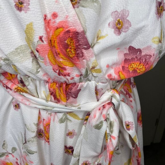 Cosmic Beauty Floral V-Neck Belted Elastic Waist Butterfly Sleeve Romper L-XL - Picture 4 of 9